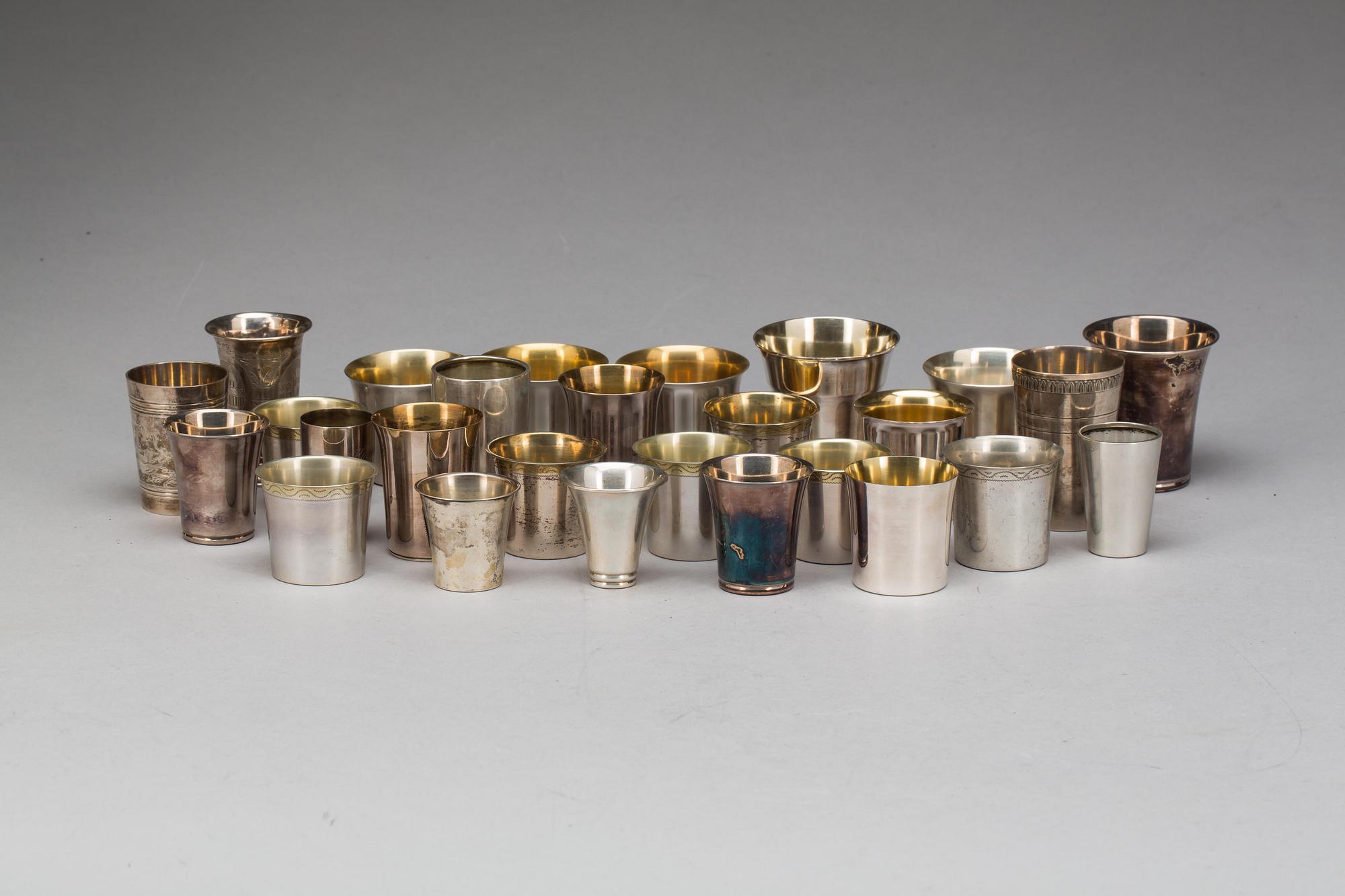 SUPKOPPAR, ca 25 st, silver, vikt ca 700g.