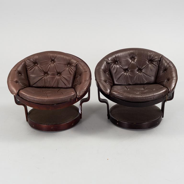 A pair of beech and Leather"Convair" lounge chairs by Oddmund Vad. 1970s.