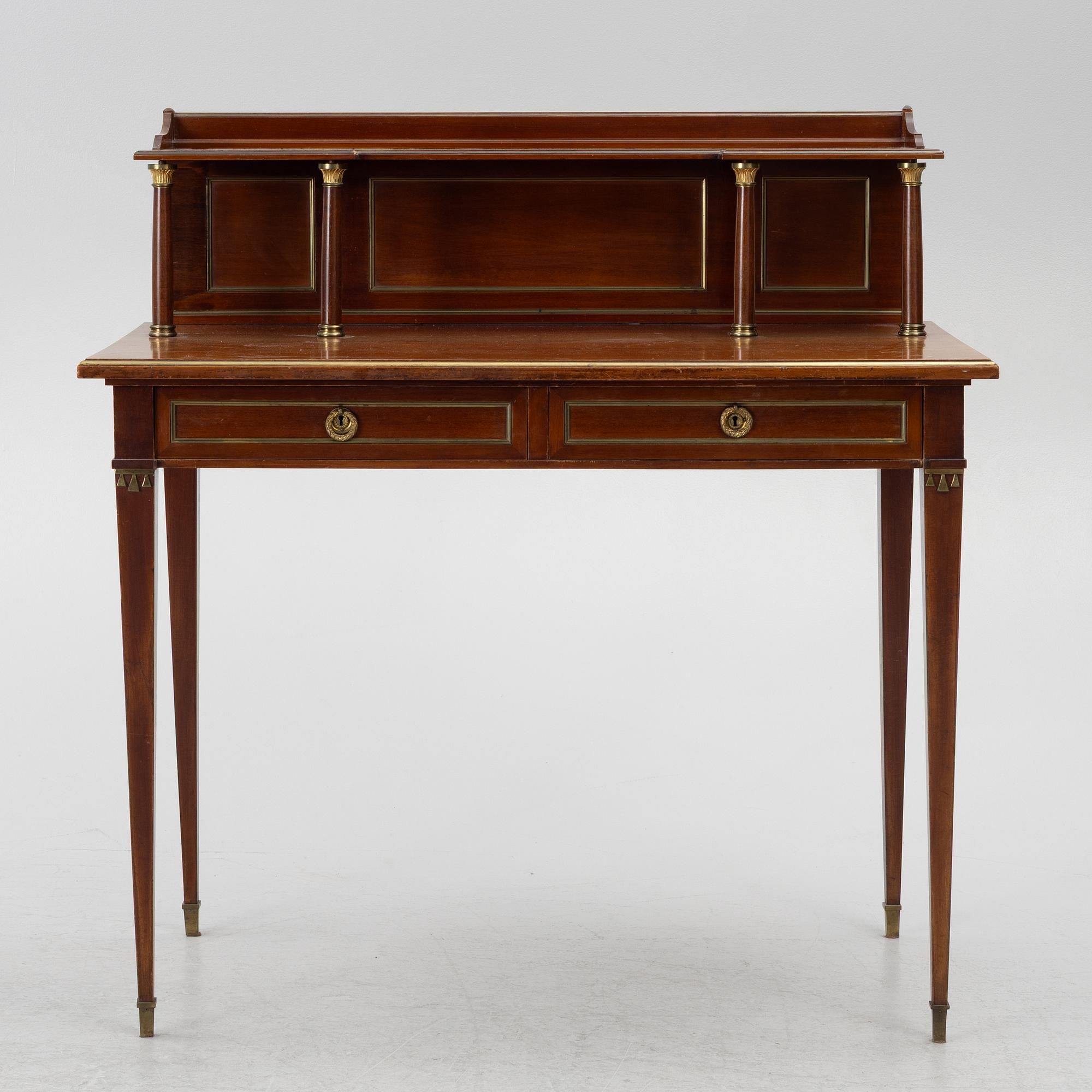 A Georgian style desk, mid 20th century.