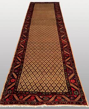 A RUNNER, Koljaj, ca 577 x 107 cm.