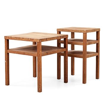 475. Two stained pine side tables, possibly by Axel Einar Hjorth, Nordiska Kompaniet, Stockholm ca 1930.