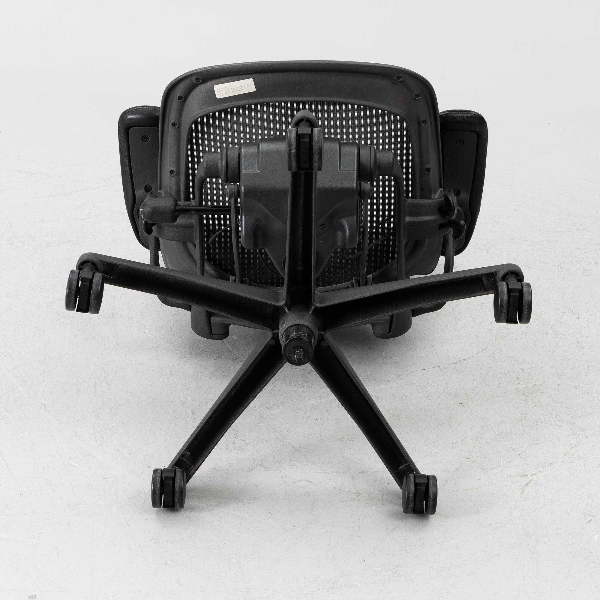Don Chadwick/Bill Stump, desk chair, “Aeron”, Herman Miller.