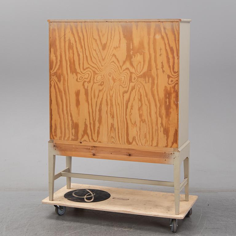A cabinet, Svensk Fur.