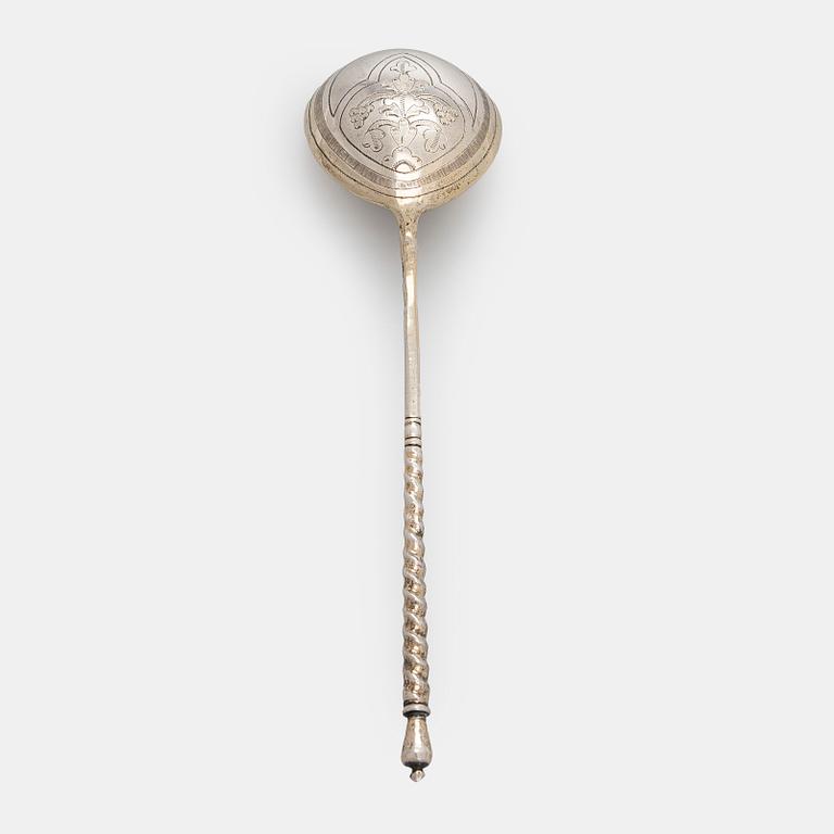 A parcel-gilt silver jam spoon, Moscow 1881.