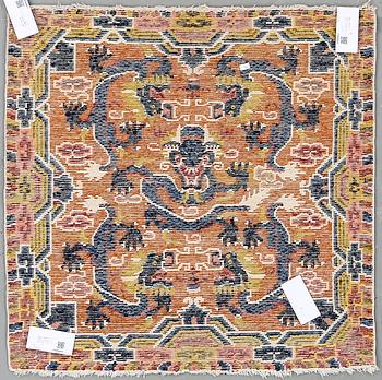 MEDITATION RUG, semi-antique Ningxia. Around 75 x 75 cm.