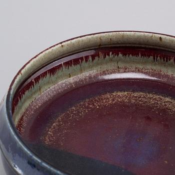 A stoneware bowl by Sylvia Leuchovius for Rörstrands Ateljé, signed SL and dated -71.