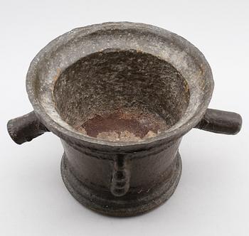 MORTEL, större modell, gjutjärn, 1600-tal.