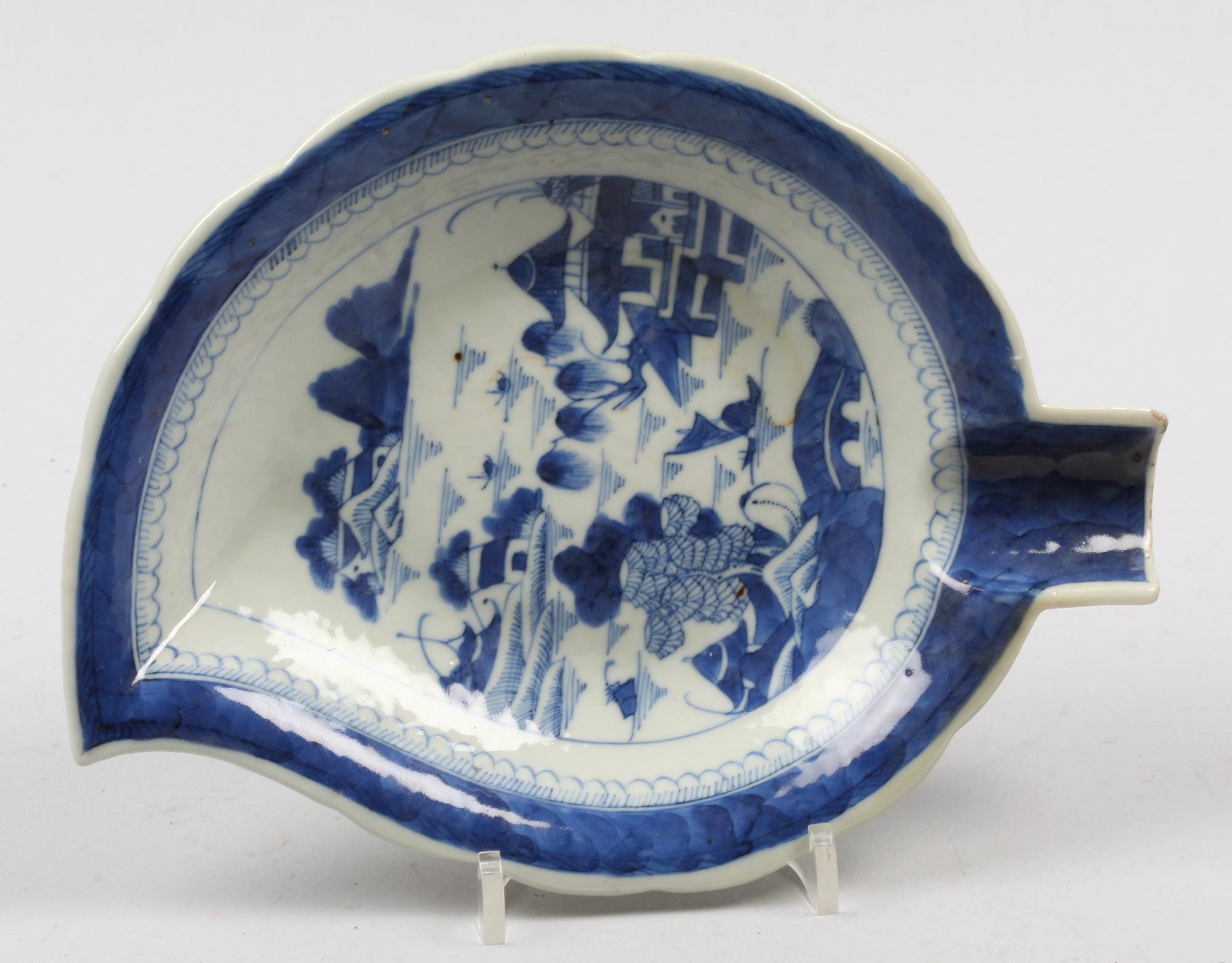 FAT, porslin. Kina 1700/1800-tal.