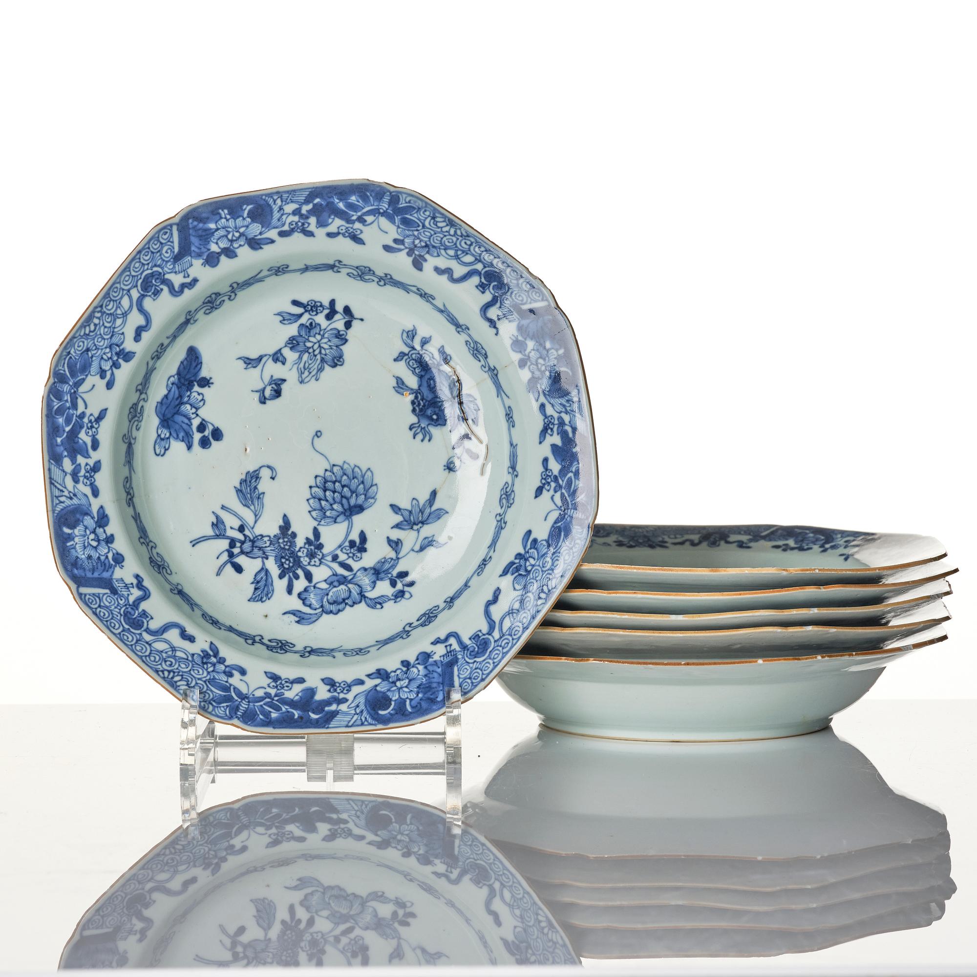 Eleven pieces of porcelain, China, Qing dynasty, Qianlong (1736-95).