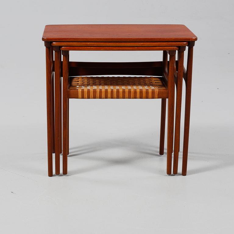 SATSBORD, 3 delar, Heltborg Möbler, Danmark, 1900-talets tredje kvartal.