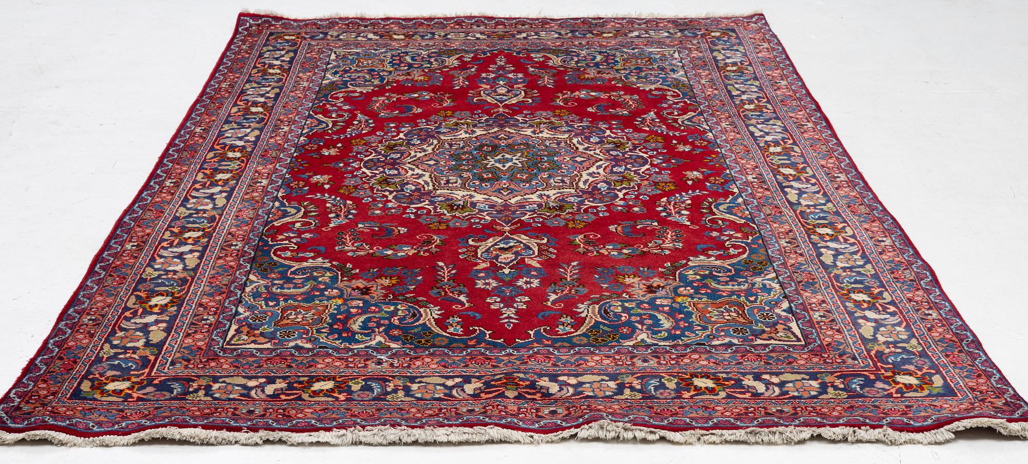 Matta, Mashad, ca 290 x 192 cm.