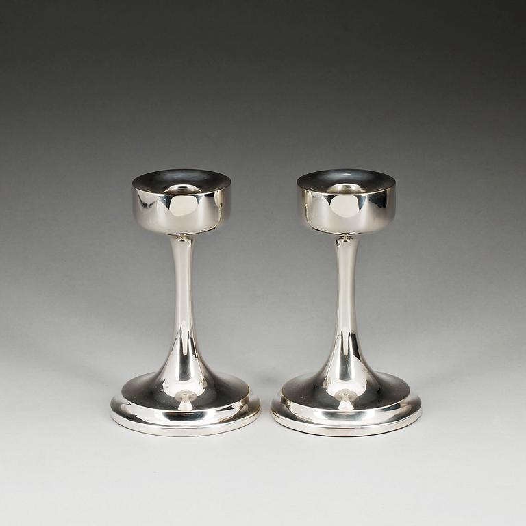 LJUSSTAKAR, ett par, silver, Danmark 1900-talets andra hälft.