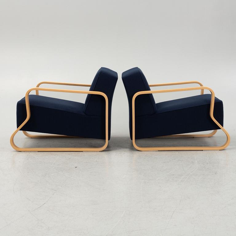 Alvar Aalto, fåtöljer, ett par, modell 44, Artek, Finland.