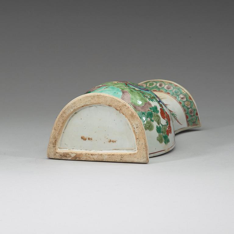 VÄGGVAS, porslin, Qingdynastin, 1800-tal.