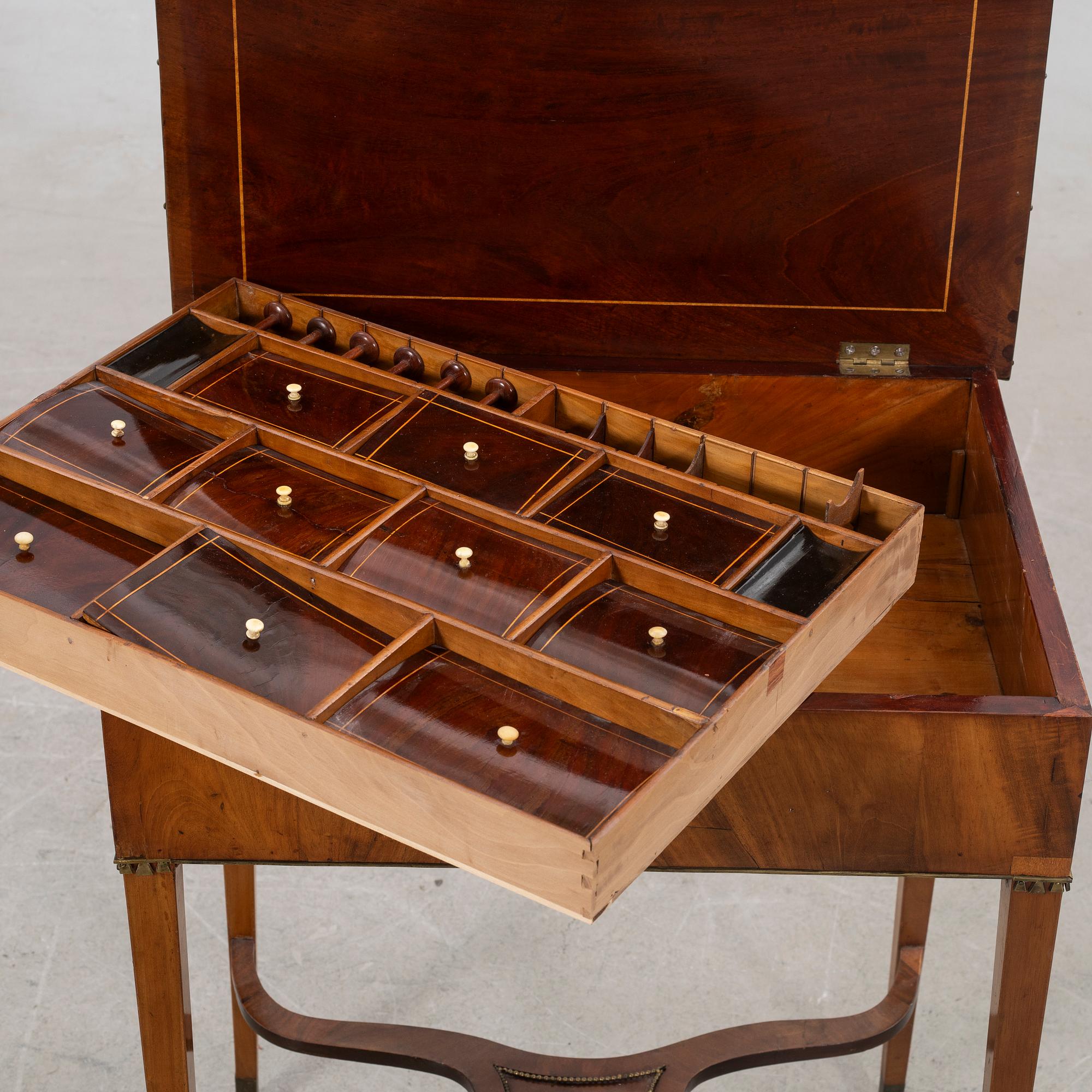 Work table, late Gustavian, 18th century.