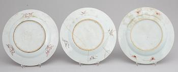 A set of five famille rose dinner plates, Qing dynasty, Qianlong (1736-95).