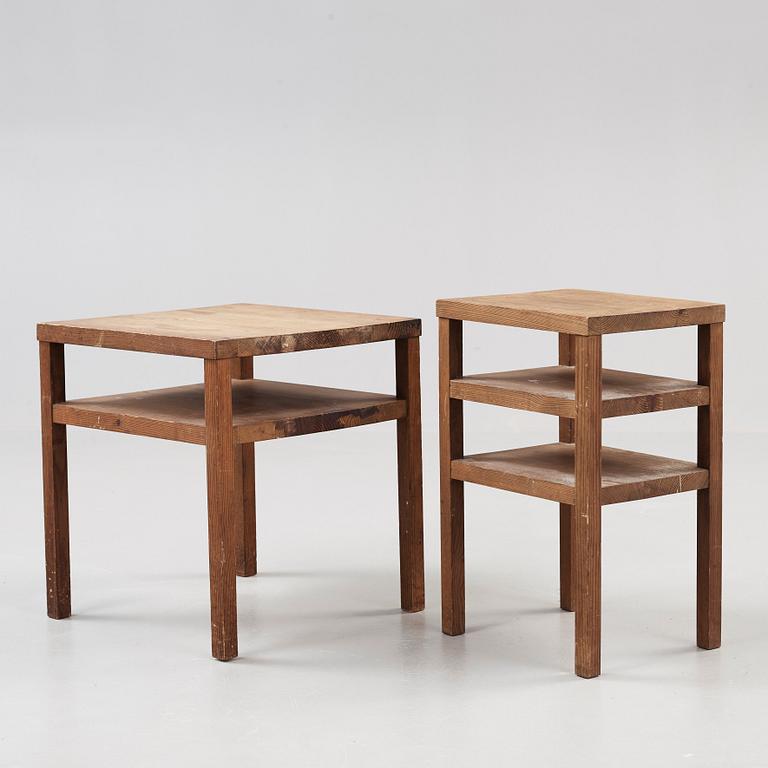 Two stained pine side tables, possibly by Axel Einar Hjorth, Nordiska Kompaniet, Stockholm ca 1930.