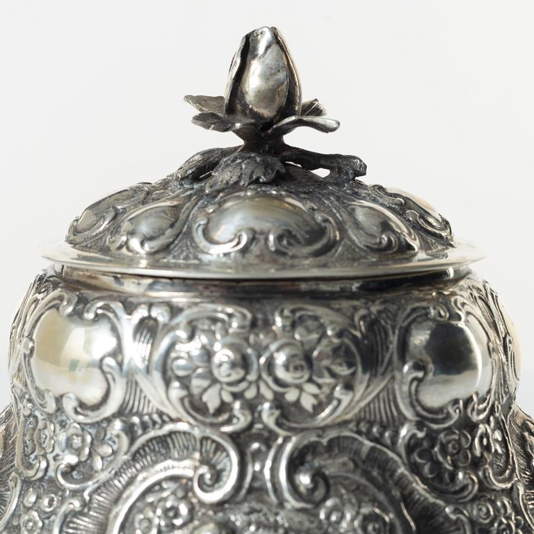 Sockerskål, silver, rokokostil, 1900-tal.