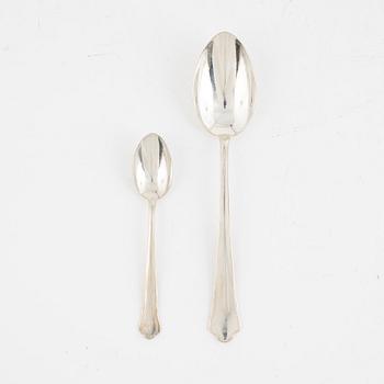 Guldsmedsaktiebolaget (GAB), 13 bordsskedar, 12 teskedar, silver, Stockholm 1943-1975.