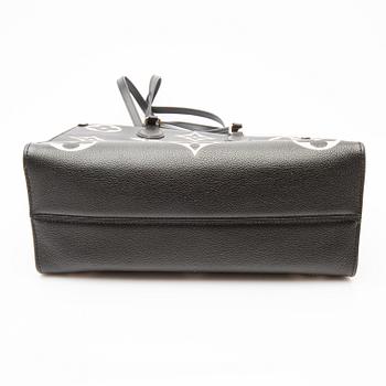 Louis Vuitton, Bag, "OnTheGo MM".