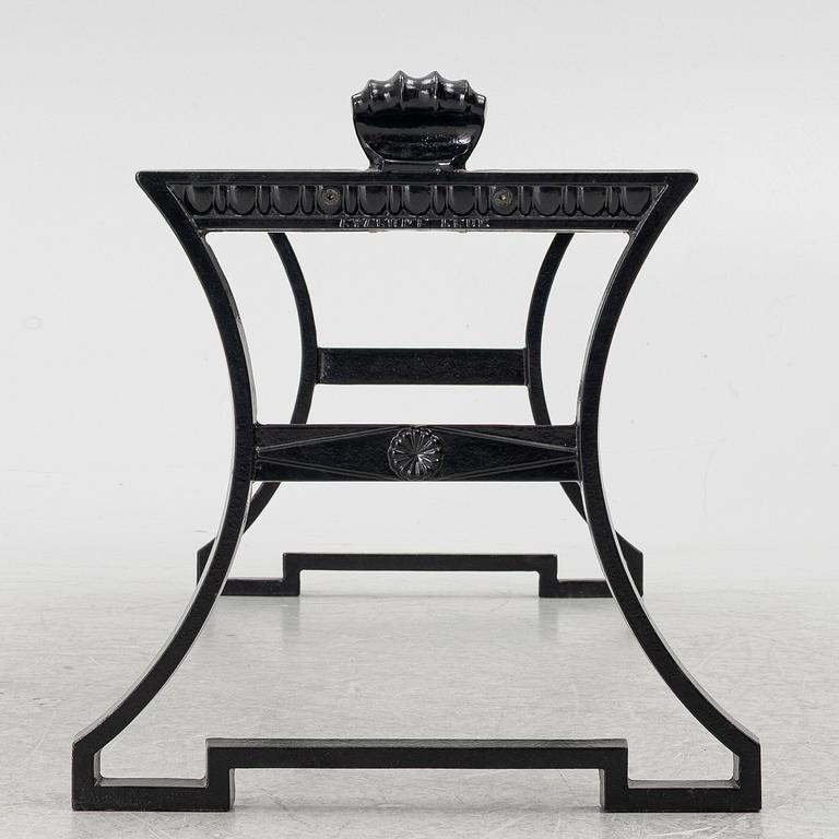Folke Bensow, a "Sneckan" bench, Byarums Bruk, 21st century.