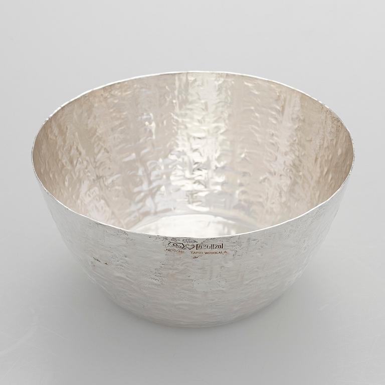 Tapio Wirkkala, A silver bowl, Kultakeskus Hämeenlinna  2001.