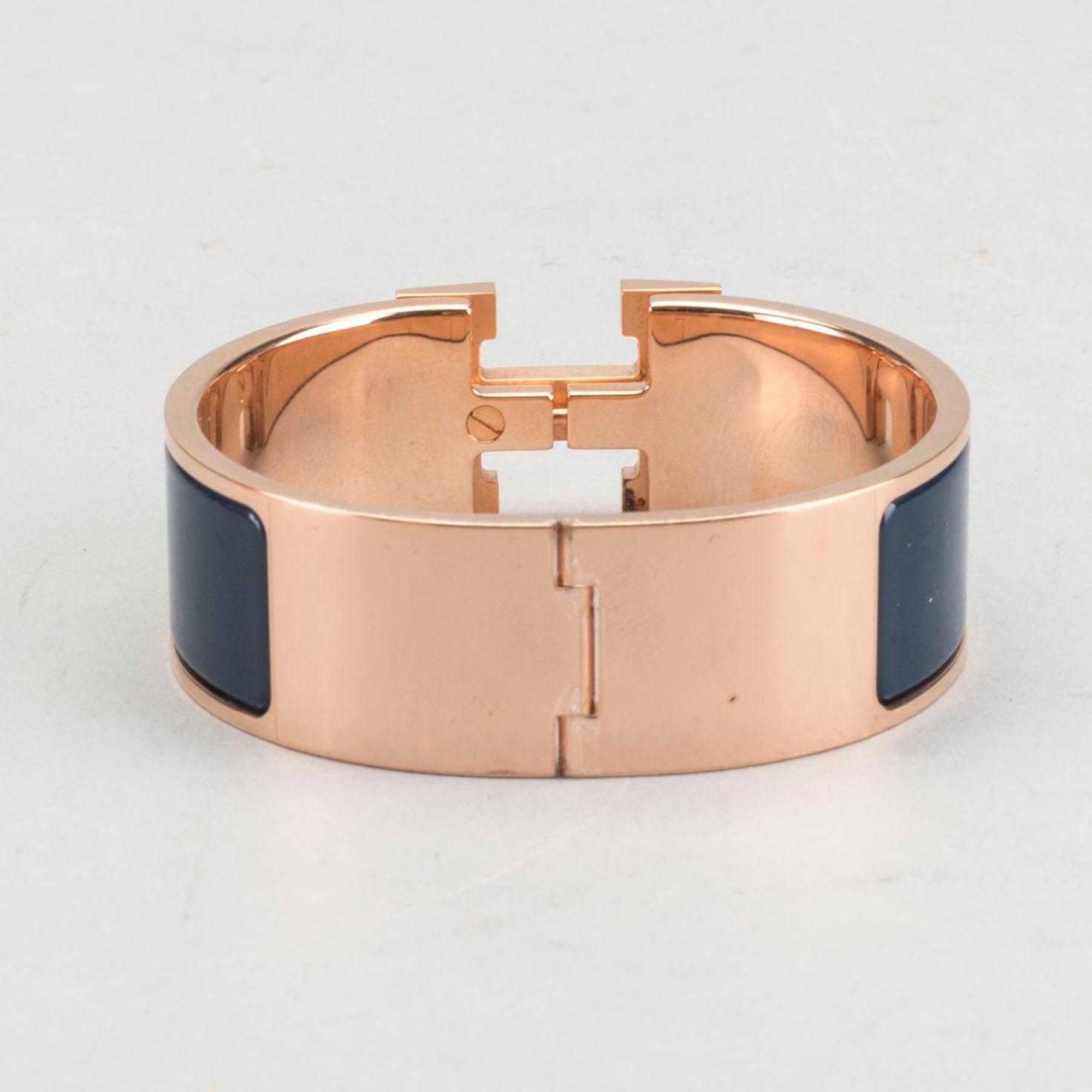 A Hermès "Clic-H" bracelet.