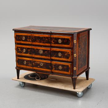 A late 18th century chest of drawers.