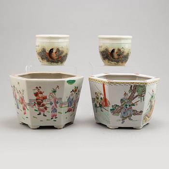 A group of four Chinese and Japanese porcelain flower pots, 20th century.