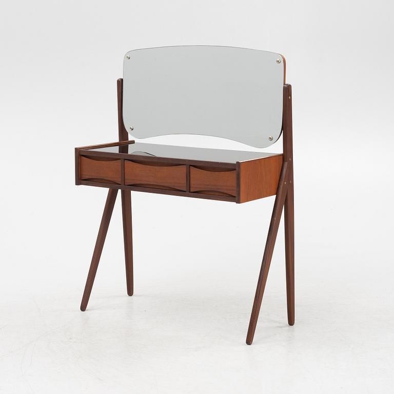 Arne Vodder, a teak veneered dressing table, Denmark, 1950's.