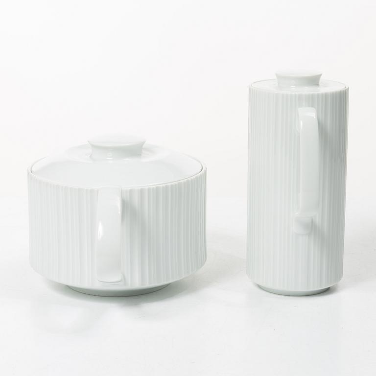 Tapio Wirkkala, A dinner service, 81 pieces, porcelain, “Variation”, Rosenthal Studio-line, designed in 1962.