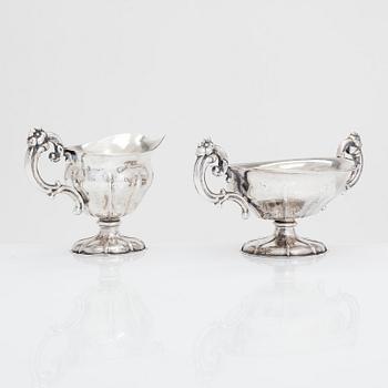 A silver cream jug and sugar bowl, Finland 1919 and 1921.