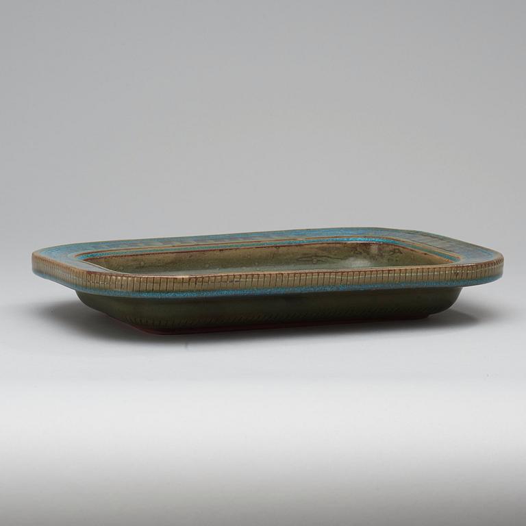 A Wilhelm Kåge 'Farsta' stoneware dish, Gustavsberg Studio 1959.