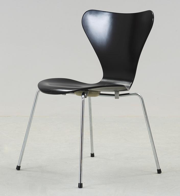 STOL, "Sjuan", Arne Jacobsen, Fritz Hansen, bär datering 1970.