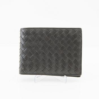 Bottega Veneta wallet.