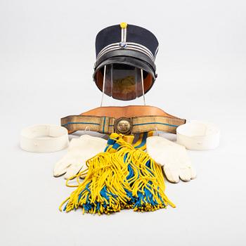 UNIFORMSDELAR, bland annat mössa modell/1923.