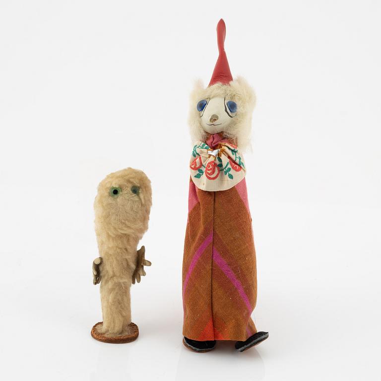 A 'Filifjonkan' and a 'Hattifnatt' Moomin figure by Atelier Fauni, Finland 1950's-60's.