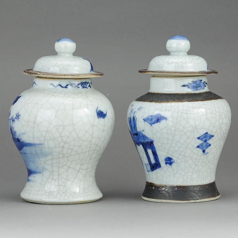 URNOR, porslin, Kina, 1900-tal.