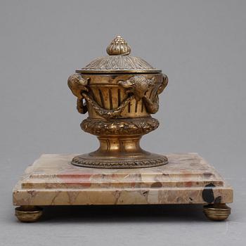 BLÄCKHORN, Louis XVI-stil, 1900-tal.