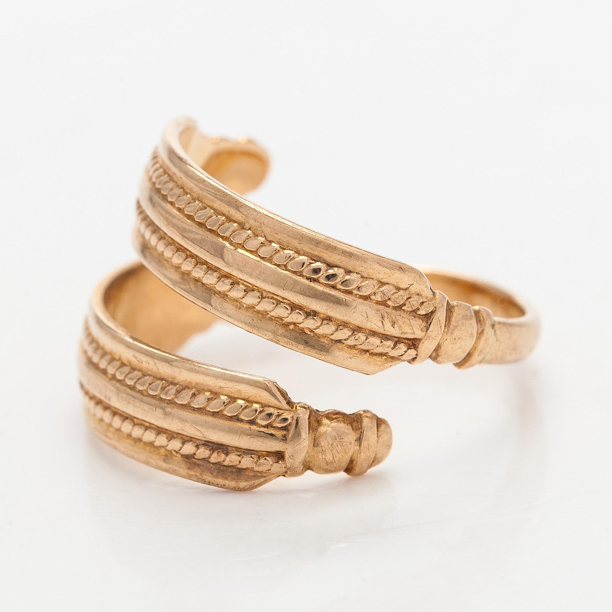 Kalevala Koru, ring, "Uskelan sormus", 14K gold, 1998.