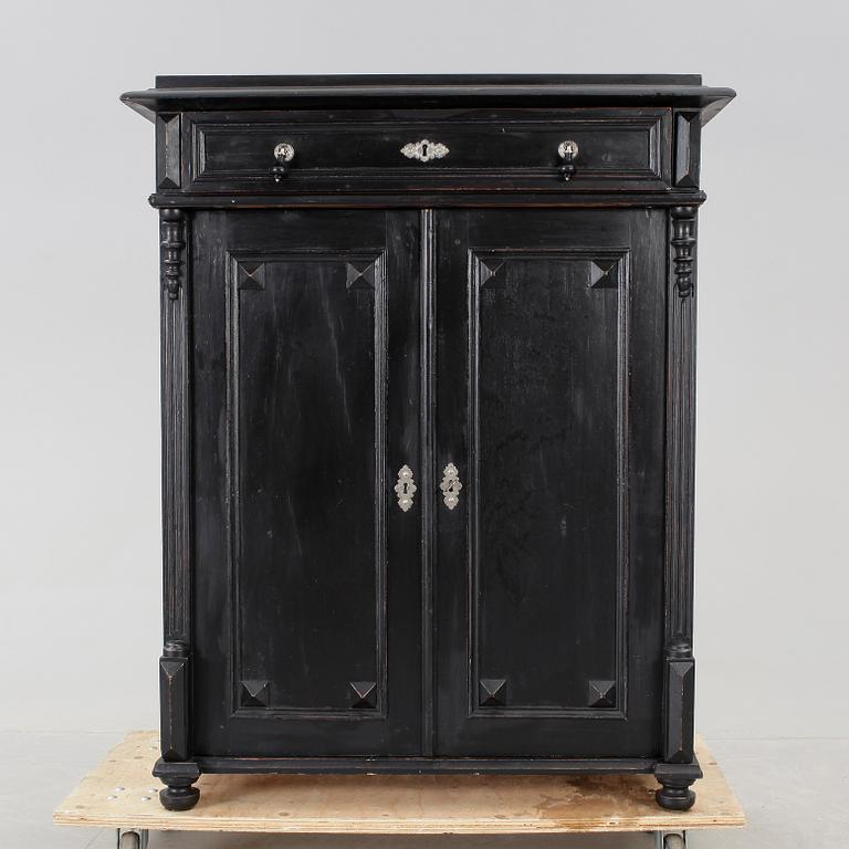 SKÄNK, nyrenässans, 1800-talets senare hälft.