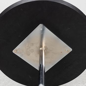 Gunilla Allard, fåtöljer, ett par samt en fotpall och ett bord, "Cinema", Lammhults.