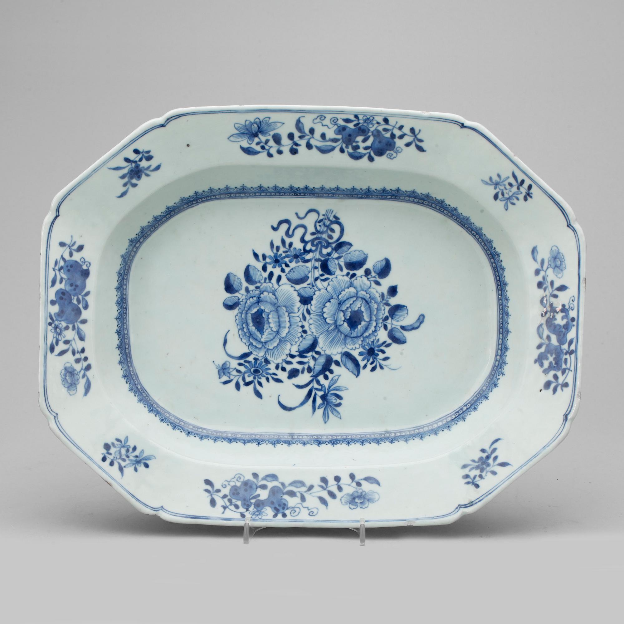 TERRINFAT, porslin, Kina, qianlong (1735-1796).