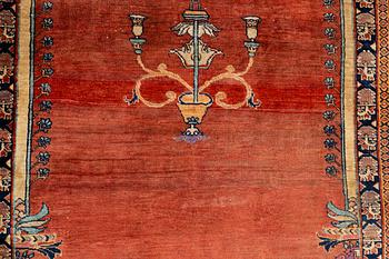 A rug, antique, silk Heriz, ca 166,5-170 cm x 116-120 cm.