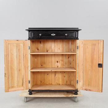 SKÄNK, nyrenässans, 1800-talets senare hälft.