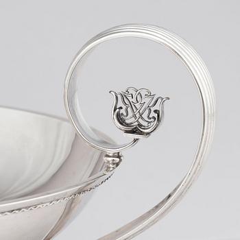 Atelier Borgila, an oval sterling silver footed bowl, Stockholm 1931.