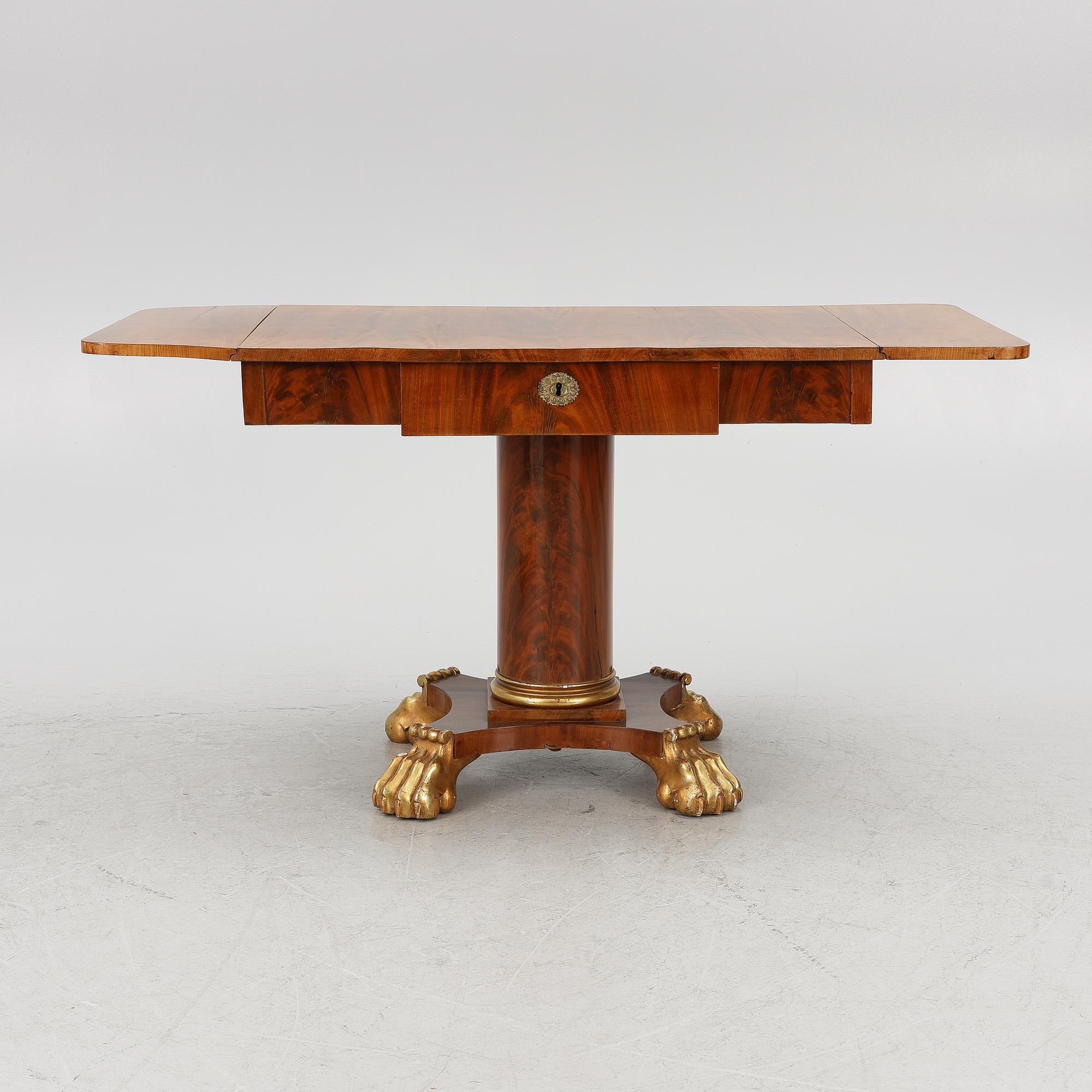 A center table, Karl Johan, first half of the 19th century.