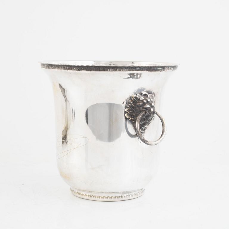 Wine cooler, white metal, Veuve Cliquot-Ponsardin, 20th century.