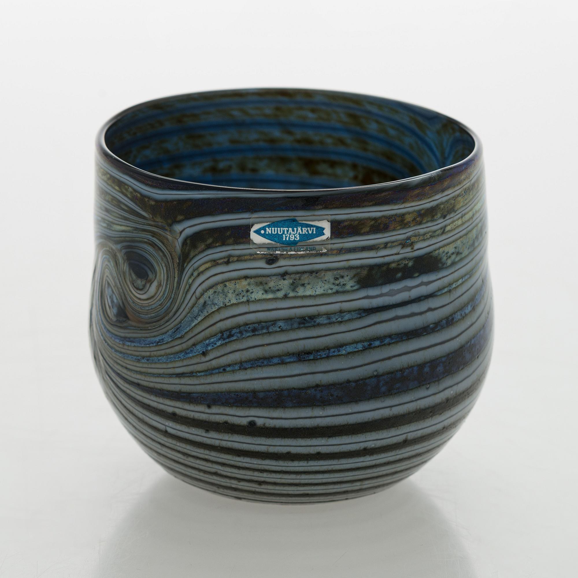 Oiva Toikka, an art glass object, signed Oiva Toikka Nuutajärvi Notsjö.
