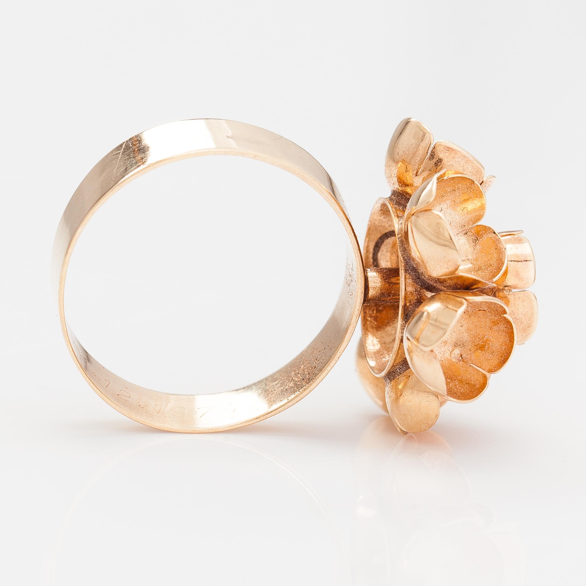 Liisa Vitali, A 14K gold ring "Kevät". Westerback, Helsinki 1974.